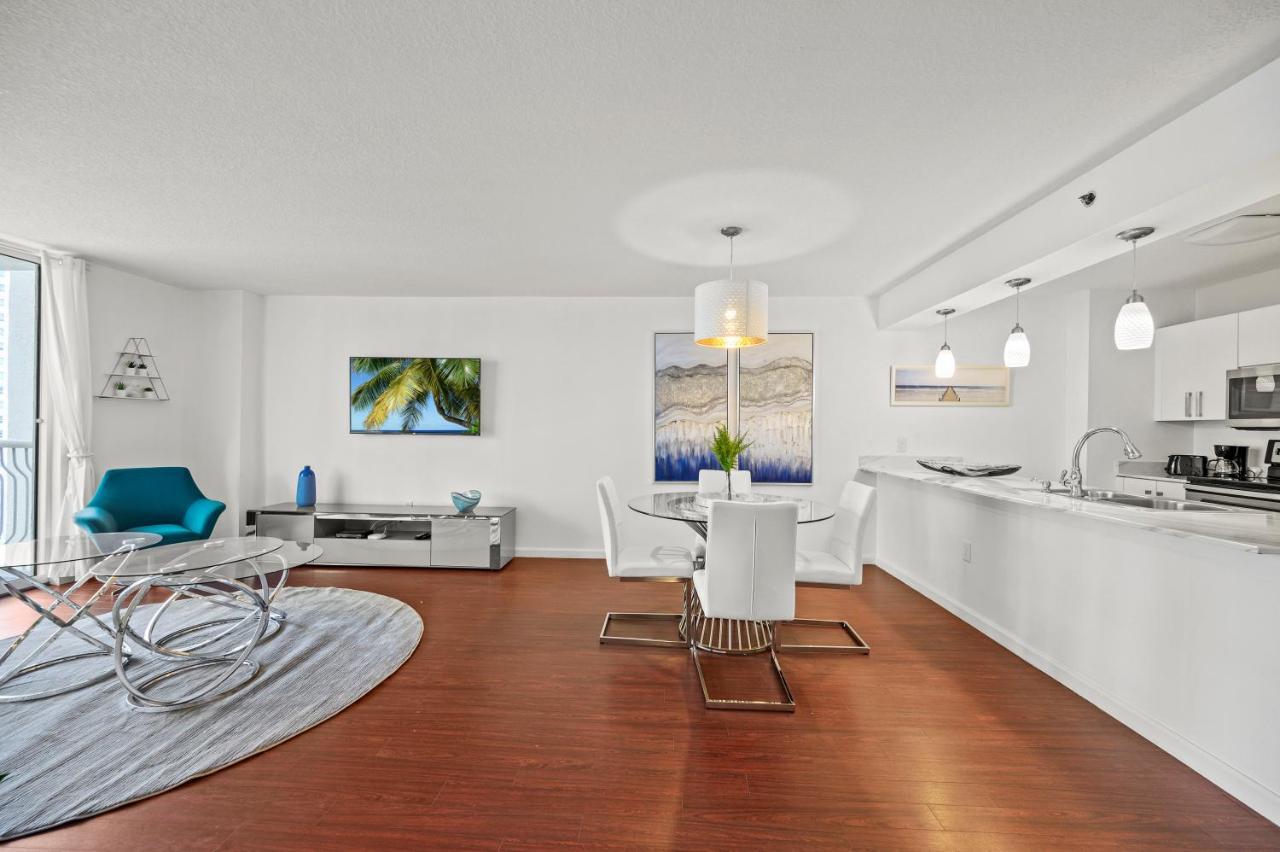 Amazing Condo With Free Parking In Brickell Miami Exterior photo