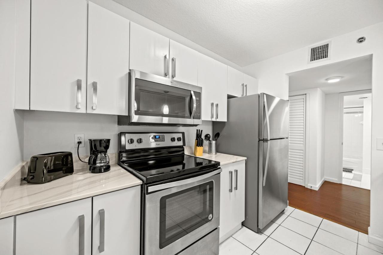 Amazing Condo With Free Parking In Brickell Miami Exterior photo